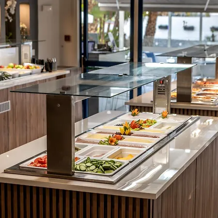 Ξενοδοχείο με διαμερίσματα λαντιάνα Πρωταράς