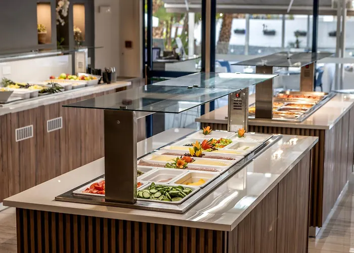 Ξενοδοχείο με διαμερίσματα λαντιάνα Πρωταράς