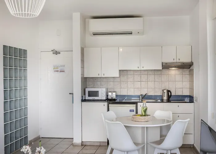 λαντιάνα Ξενοδοχείο με διαμερίσματα