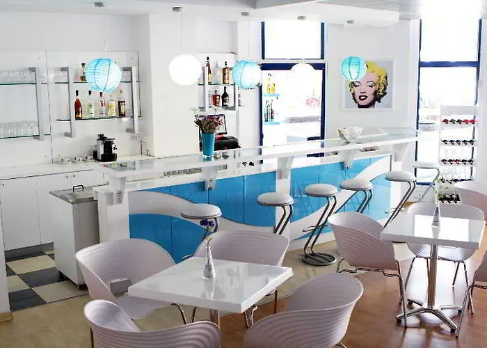 λαντιάνα Ξενοδοχείο με διαμερίσματα 3*