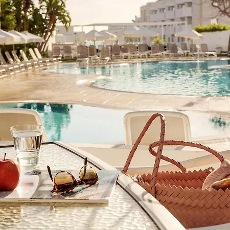 拉塔尼亚花园公寓式酒店 普罗塔拉斯