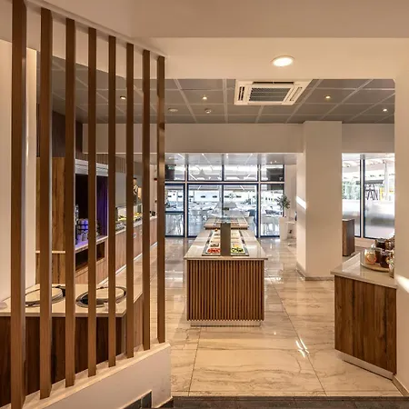 Lantiana Gardens Lägenhetshotell Protaras