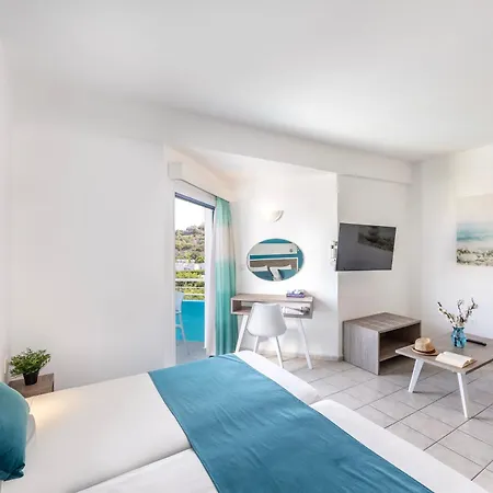 شقة فندقية Lantiana Gardens 3*