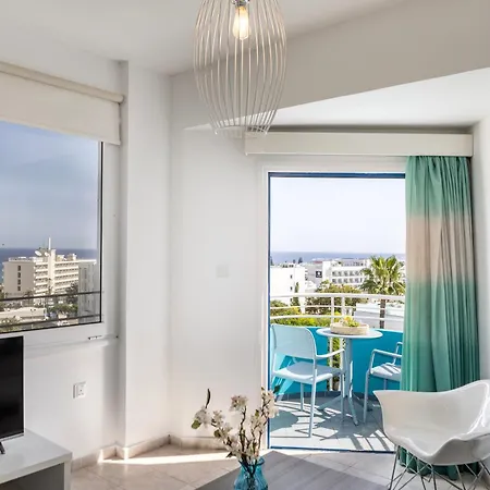 Lantiana Gardens شقة فندقية 3*