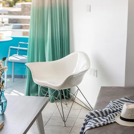 Lantiana Gardens 3* بروتاراس
