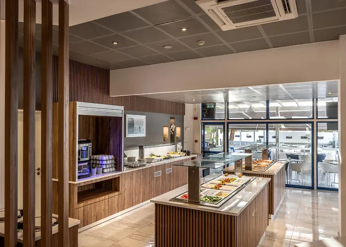 Lägenhetshotell Lantiana Gardens 3*