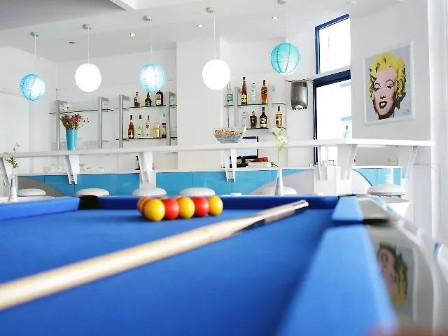 Lägenhetshotell Lantiana Gardens 3*